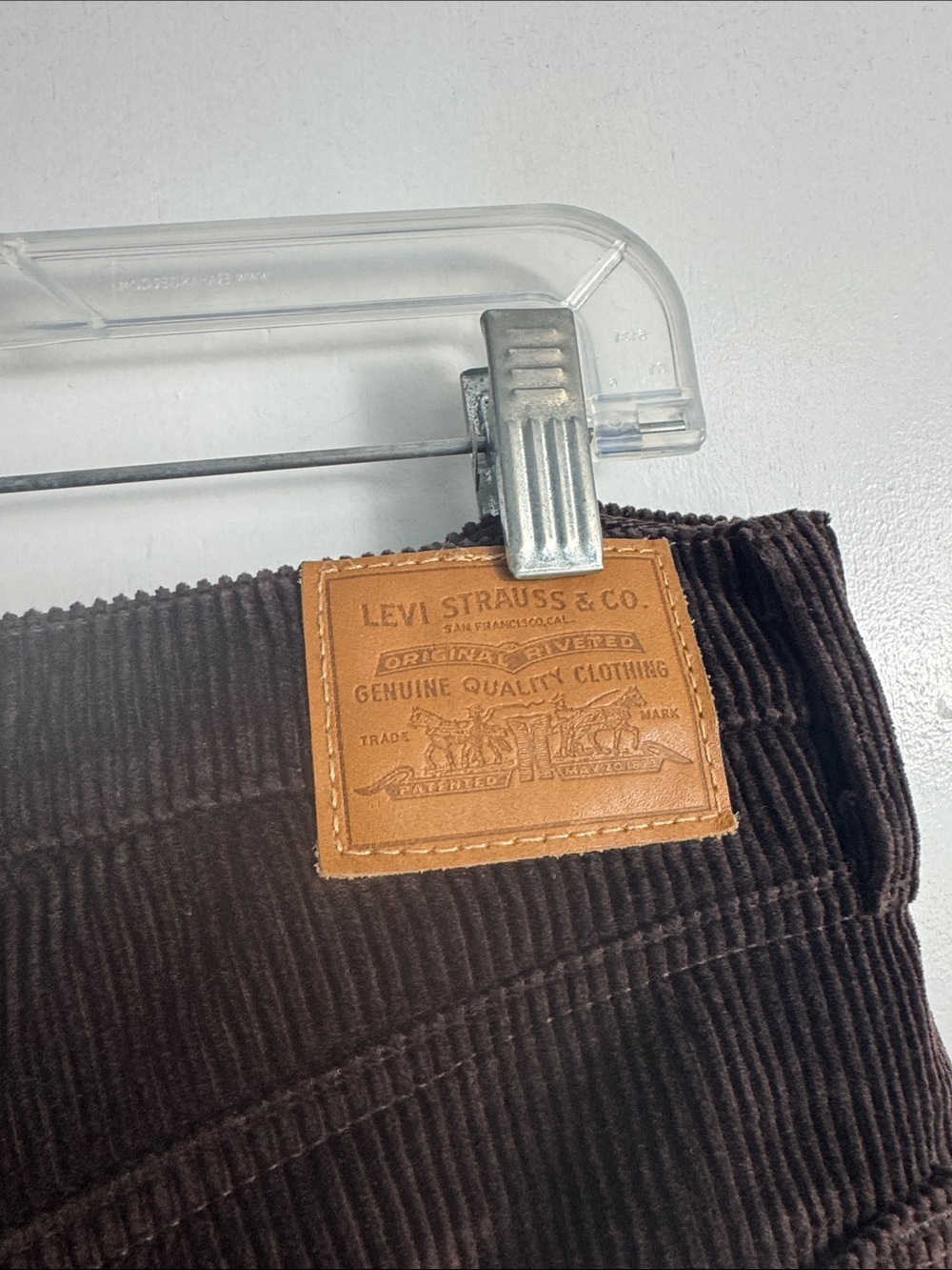 Levi’s BAGGY DAD CORDUROY WOMEN'S PANTS Brown Size 28 - Picture 4 of 9